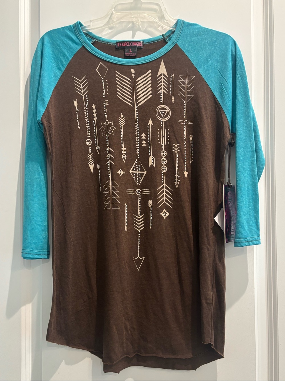 Rock & Roll Cowgirl Arrow Graphic Raglan Top Turquoise Brown Large NWT - Picture 5 of 5